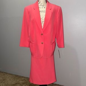 Tahari by Arthur S. Levine Skirt Suit 18W